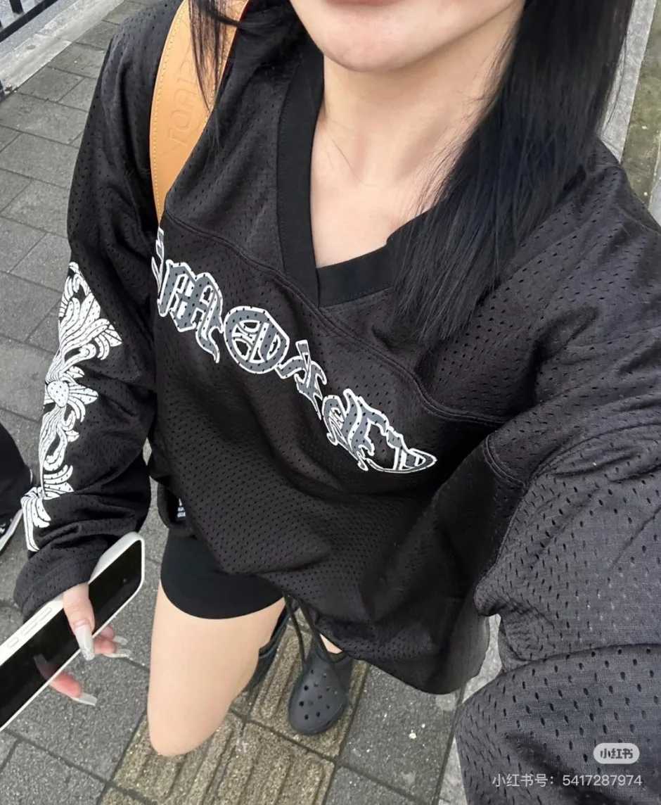 1786346892222557.webp クロムハーツ Tシャツ 偽物 Vネック長袖カットソー コットン メッシュ ブラック