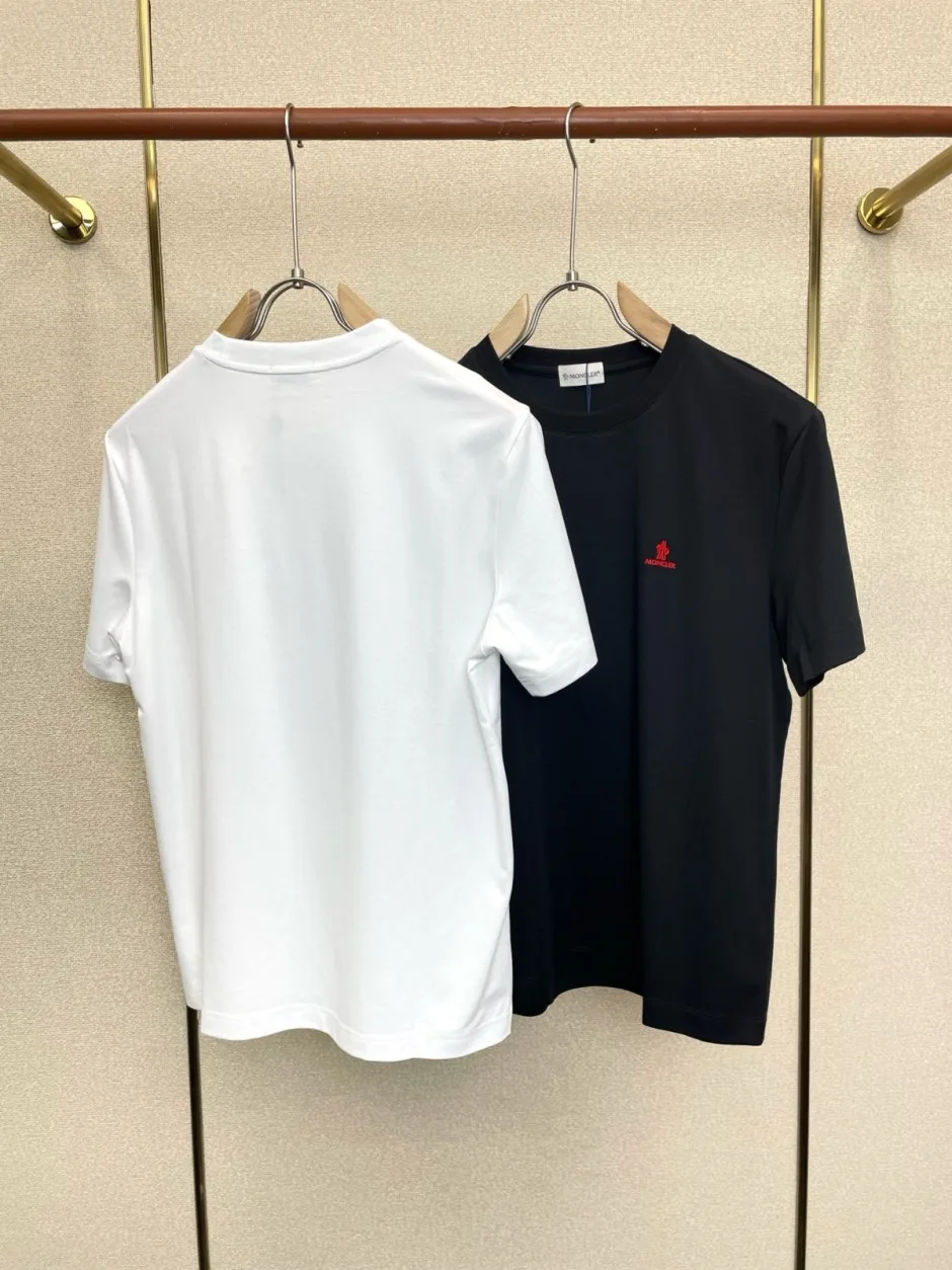 1786428851422374.webp シンプル 洗練された モンクレール Tシャツ 偽物 クルーネック 半袖Tシャツ