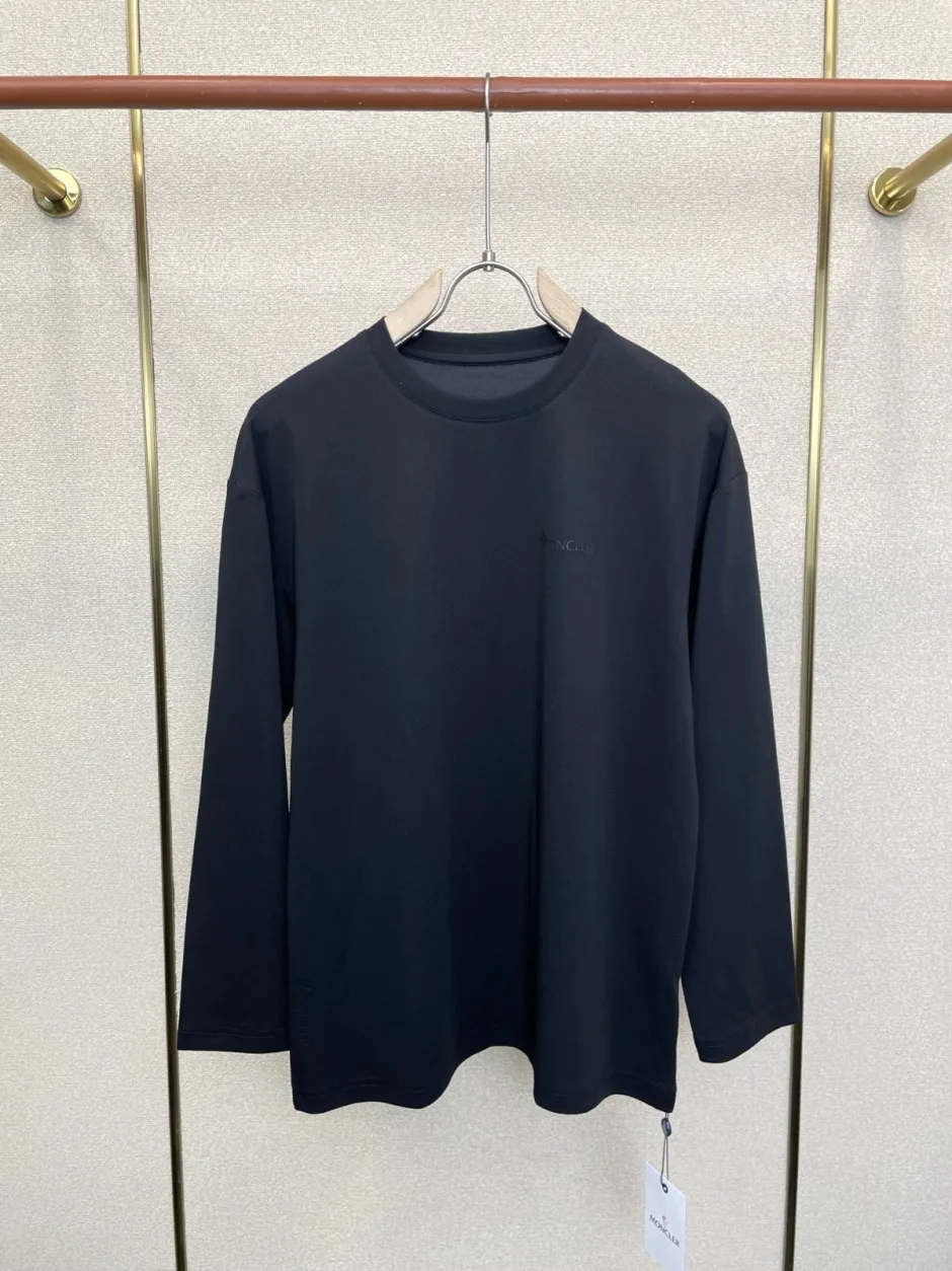 シンプル 洗練された ロゴ 長袖Tシャツ モンクレール Tシャツ 偽物 合わせやすい