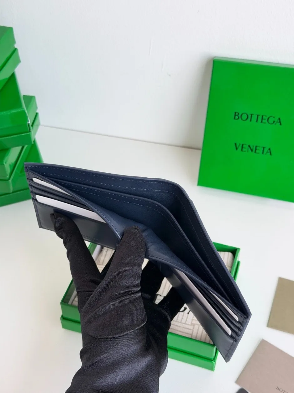 ボッテガ・ヴェネタ 財布 コピー イントレチャートレザー 二つ折り財布 小銭入れなし ネイビー