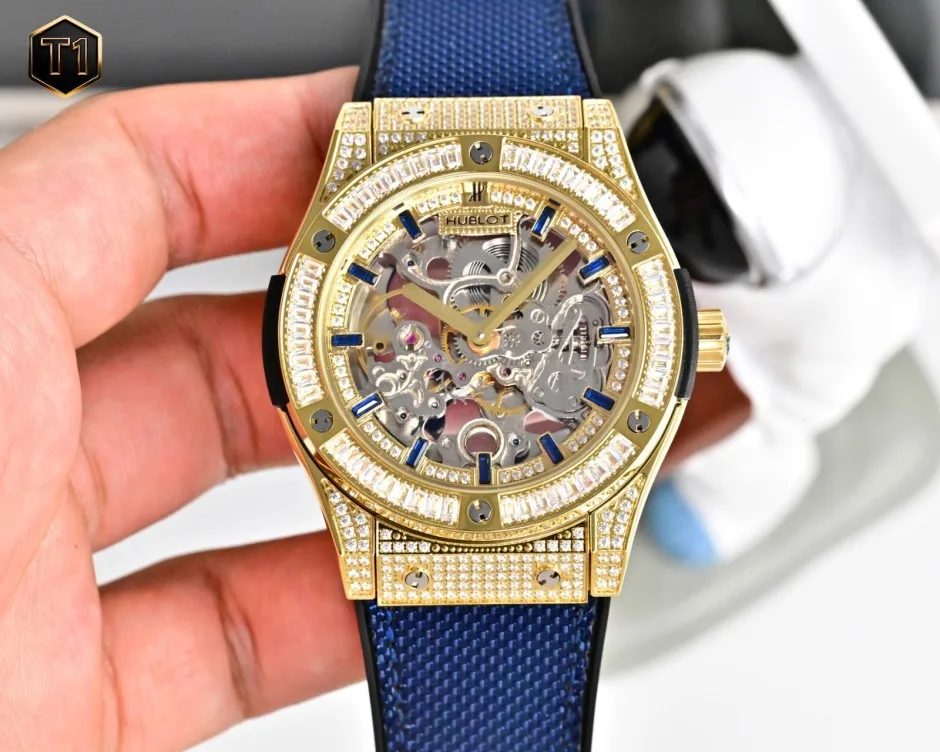 圧倒的な存在感 スケルトン×フルパヴェ ウブロ 時計 コピー メンズウォッチ 45mm