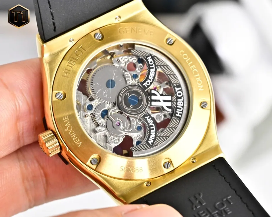 圧倒的な存在感 スケルトン×フルパヴェ ウブロ 時計 コピー メンズウォッチ 45mm