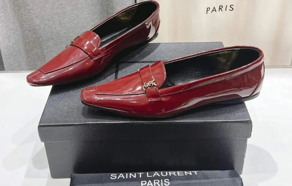 エレガント パテントレザー YSL イヴ・サンローラン ポピー バレリーナ スーパーコピー レッド
