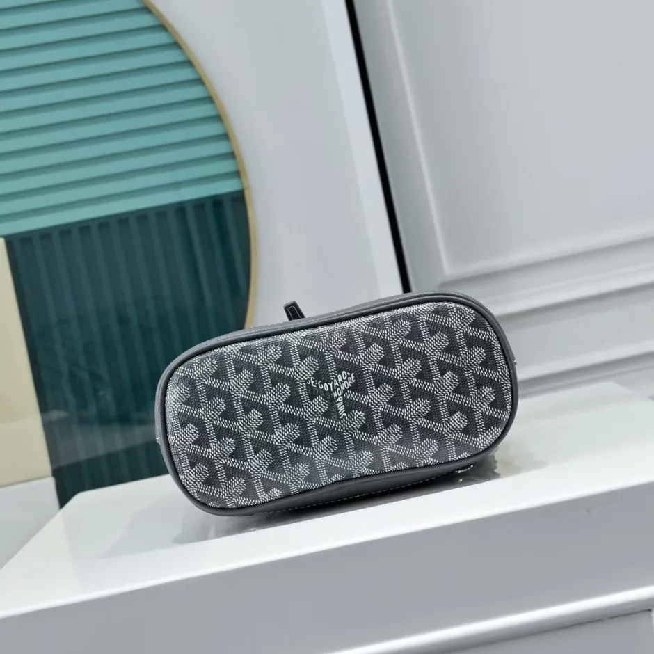 1786936256144933.webp 【完売必至】ゴヤール アルパン ミニバックパック スーパーコピー グレー