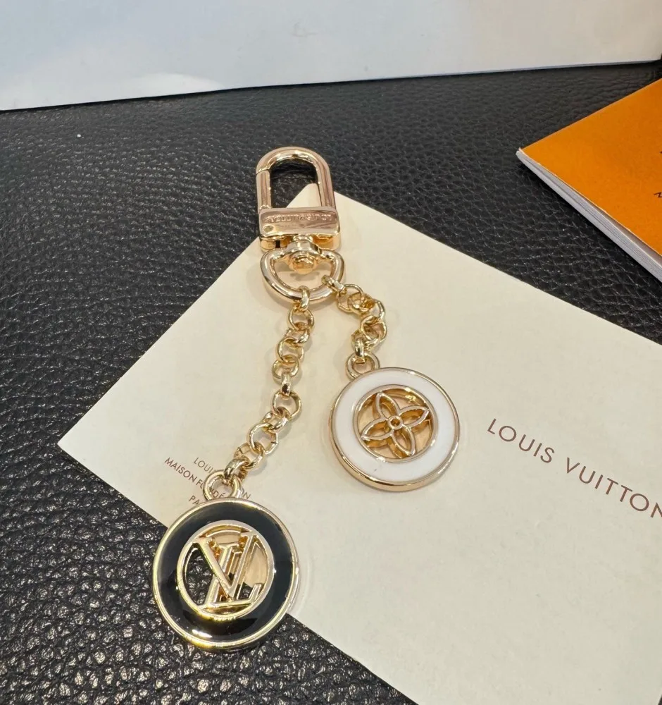 1787199195113688.webp おしゃれ ルイ・ヴィトン キーホルダー 偽物 バッグチャーム・LV ノーティカル