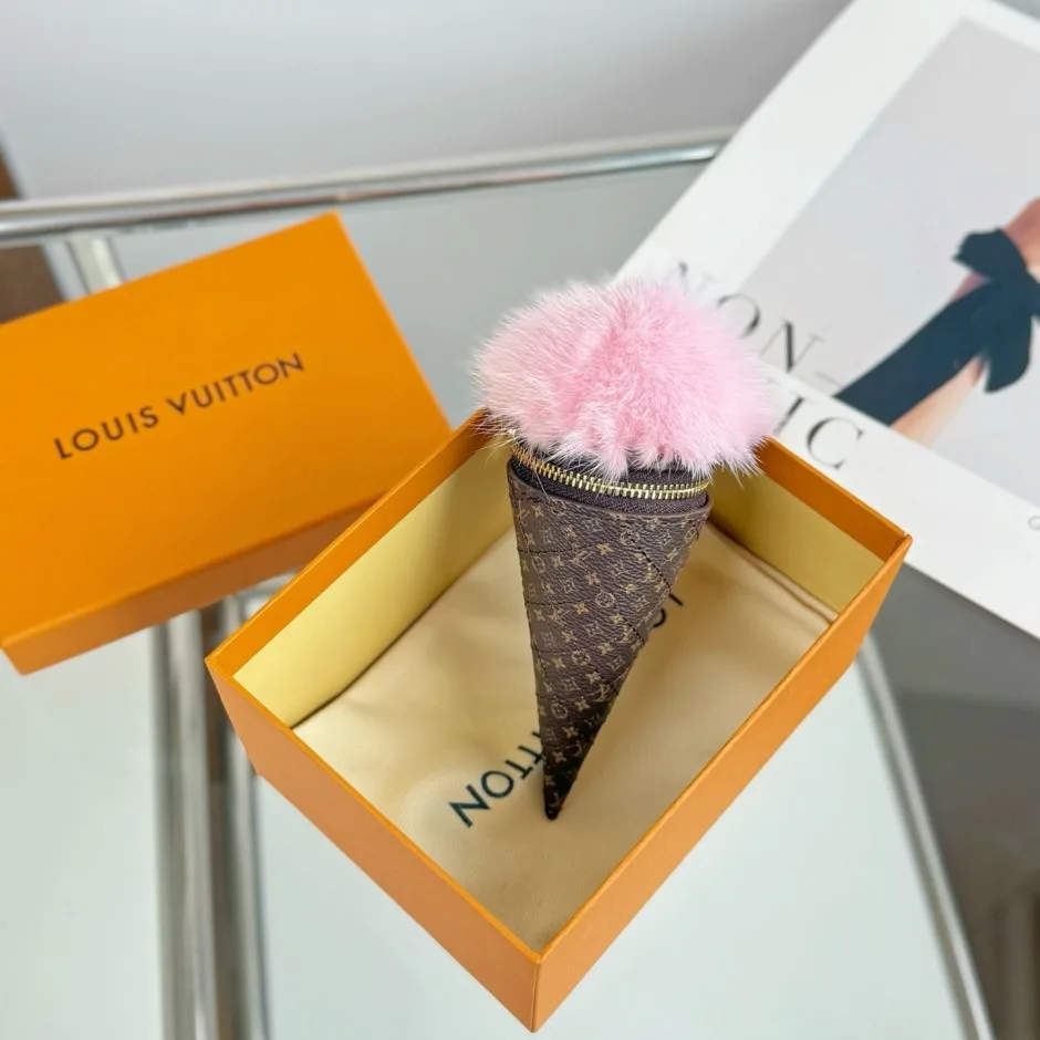 1787201199332320.webp 人気 可愛い ルイ・ヴィトン キーホルダー 偽物 バッグチャーム・LV アイスクリーム