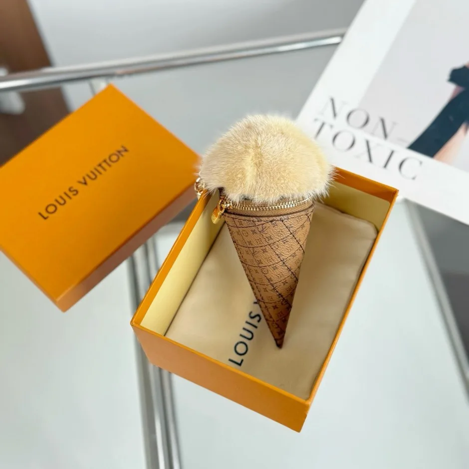 1787201517677569.webp ルイ・ヴィトン キーホルダー 偽物 人気 可愛い バッグチャーム・LV アイスクリーム