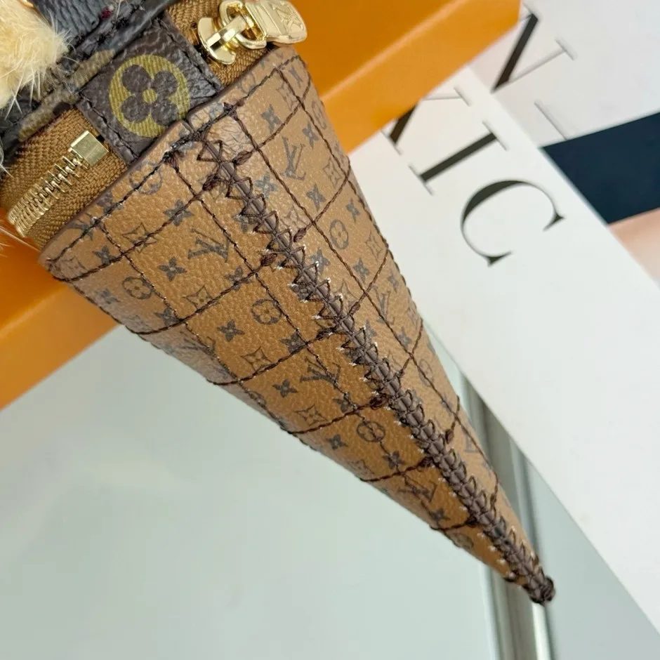 1787201549354591.webp ルイ・ヴィトン キーホルダー 偽物 人気 可愛い バッグチャーム・LV アイスクリーム