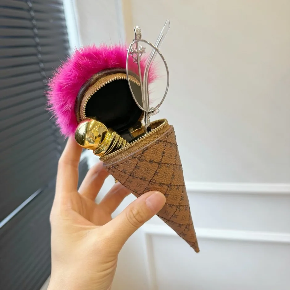 1787201688352656.webp バッグチャーム・LV アイスクリーム ルイ・ヴィトン キーホルダー 偽物 人気 可愛い