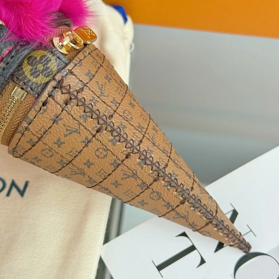 1787201701465325.webp バッグチャーム・LV アイスクリーム ルイ・ヴィトン キーホルダー 偽物 人気 可愛い