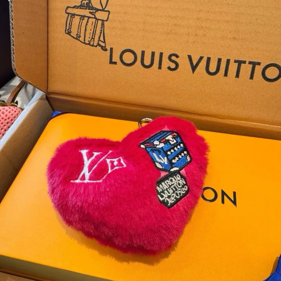 M03171 バッグチャーム･LV ラッキー ハート ルイ・ヴィトン キーホルダー 偽物