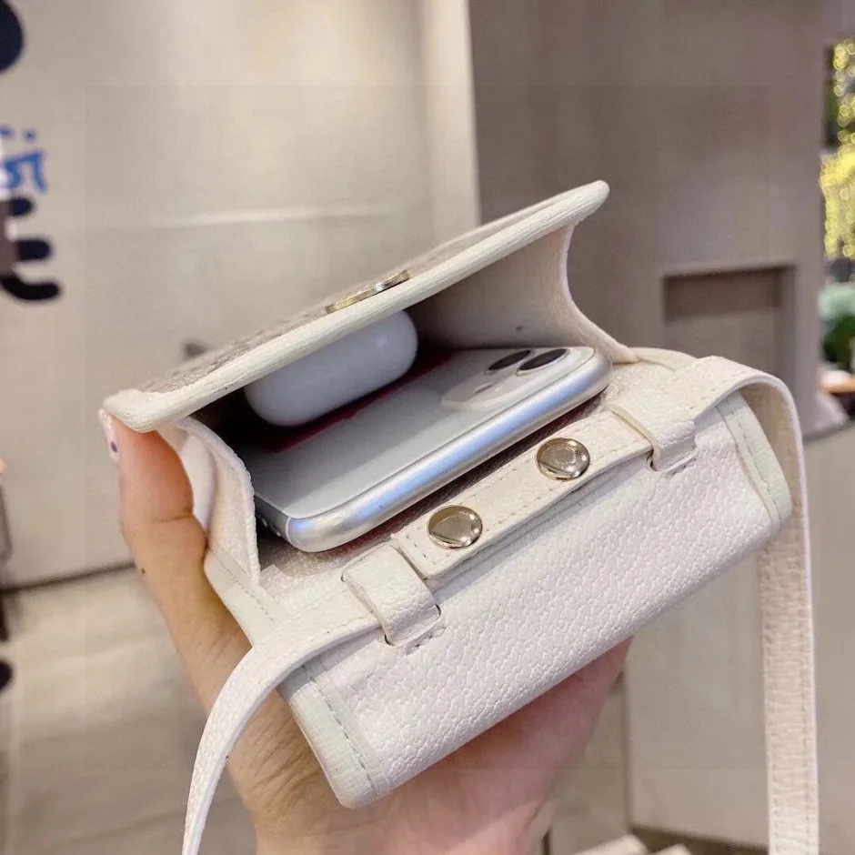 グッチ 携帯ケース 偽物 洗練された GG ホースビット スマホポーチ