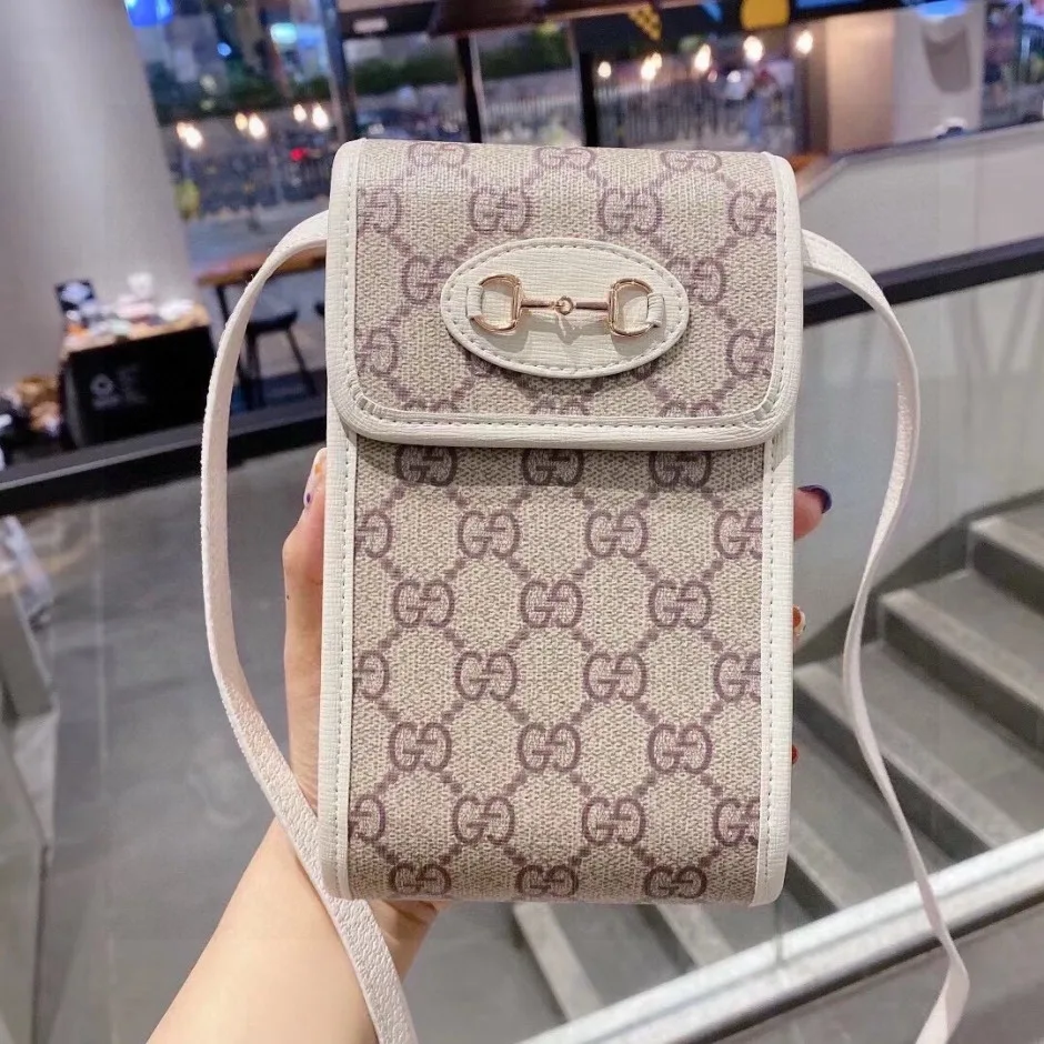 グッチ 携帯ケース 偽物 洗練された GG ホースビット スマホポーチ