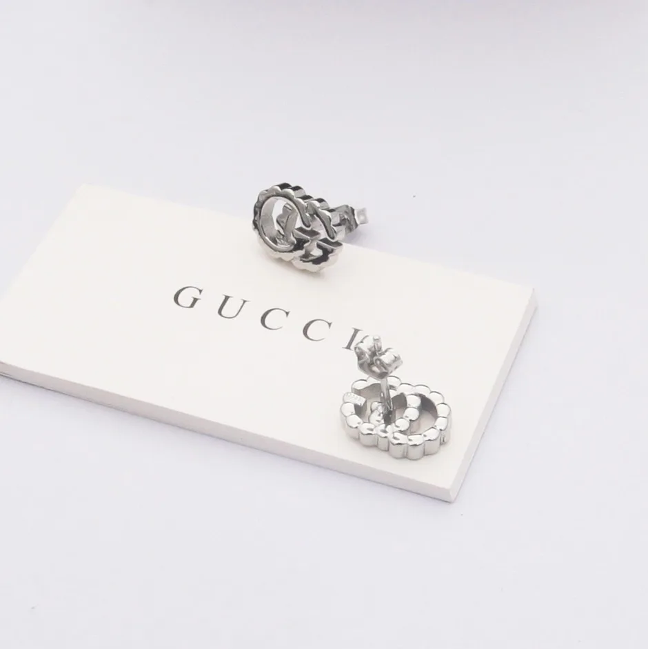 洗練された お洒落 ダブルG ピアス グッチ イヤリング 偽物 合わせやすい