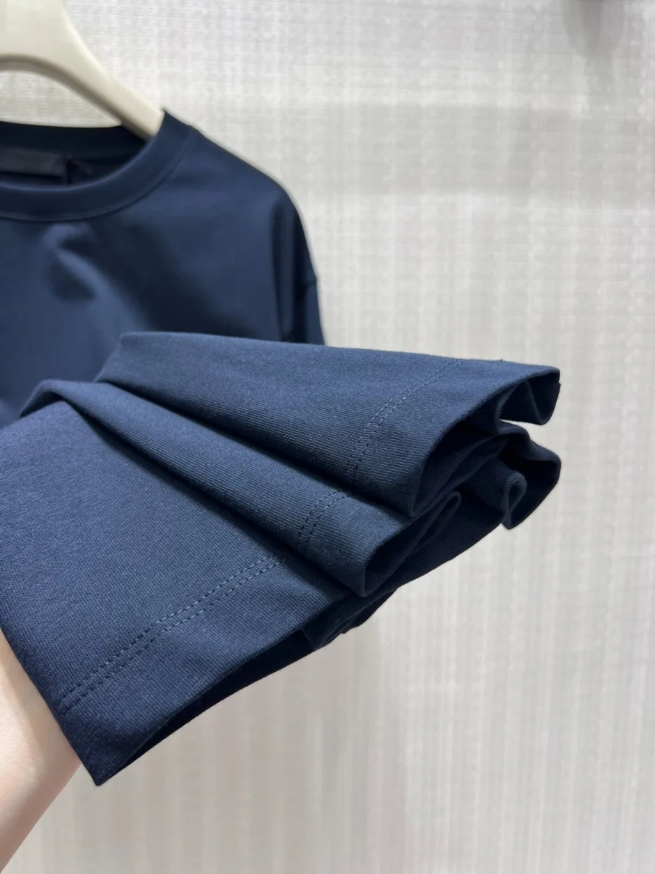 シンプル 洗練された 半袖Tシャツ プラダ Tシャツ 偽物 コットン クルーネック ネイビー