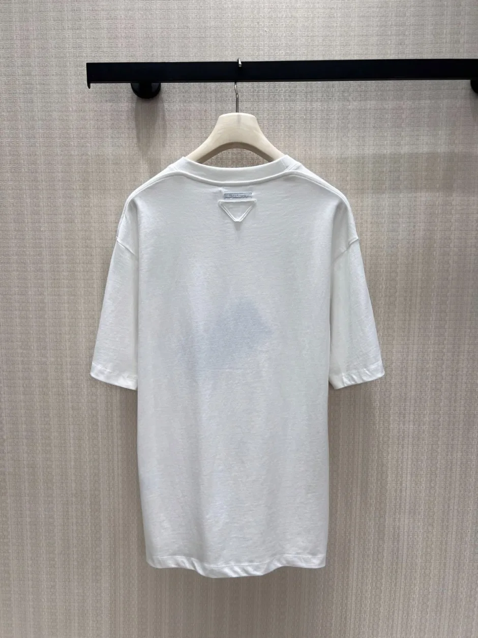 1787993743358866.webp シンプル 洗練された 半袖Tシャツ プラダ Tシャツ 偽物 コットン クルーネック ホワイト
