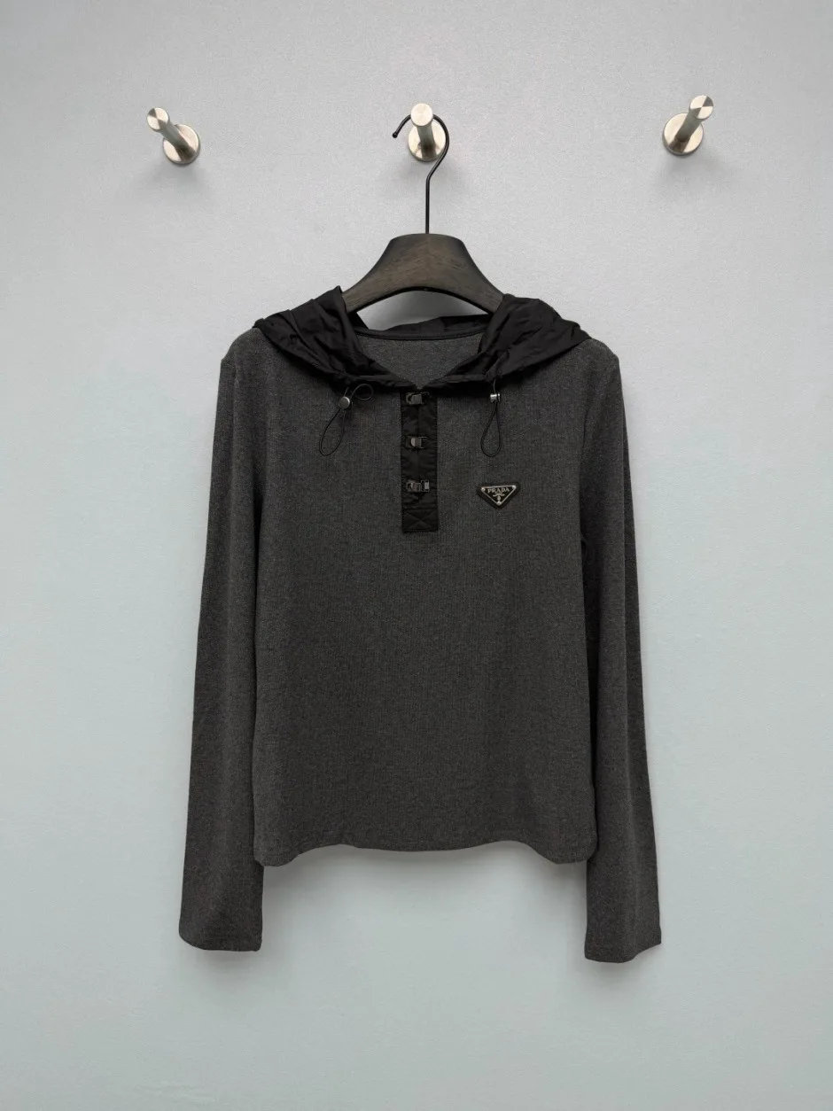 異素材 切り替え フーデッド 長袖カットソープラダ Tシャツ 偽物 グレー
