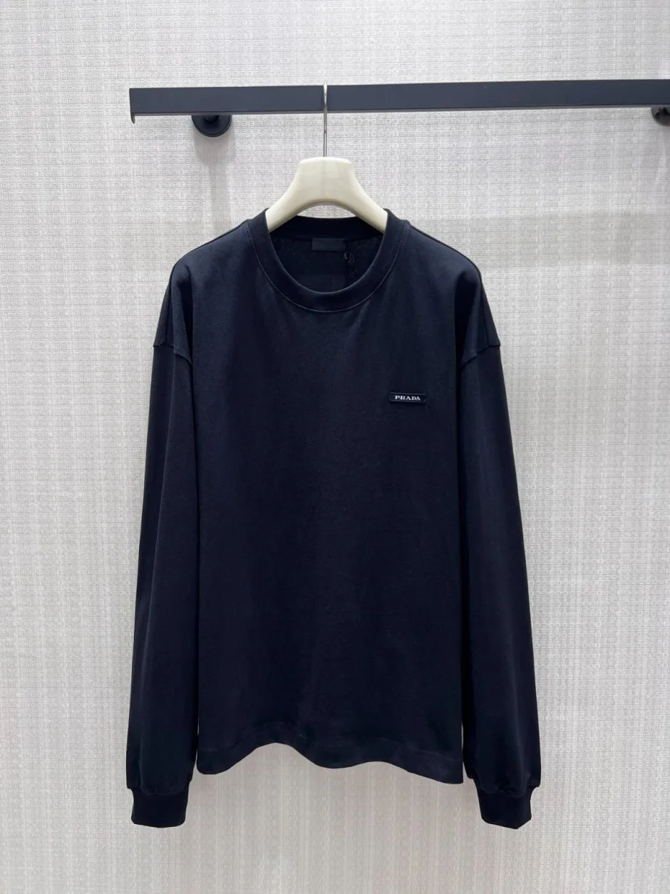 シンプル 合わせやすい プラダ Tシャツ コピー コットン 長袖Tシャツ ブラック