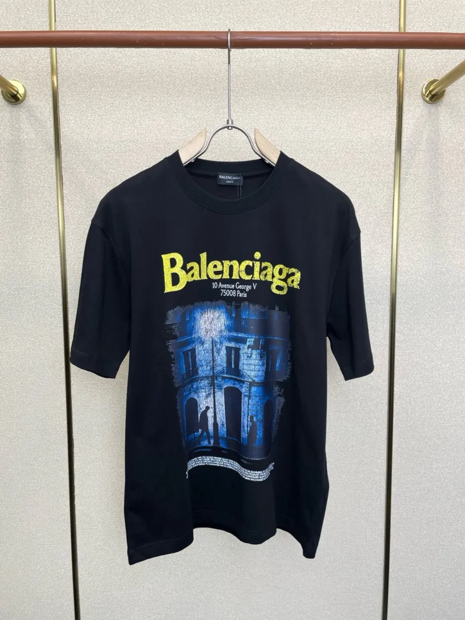 1788089323368994.webp お洒落 プリント入り 半袖Tシャツ バレンシアガ Tシャツ 偽物 クルーネック