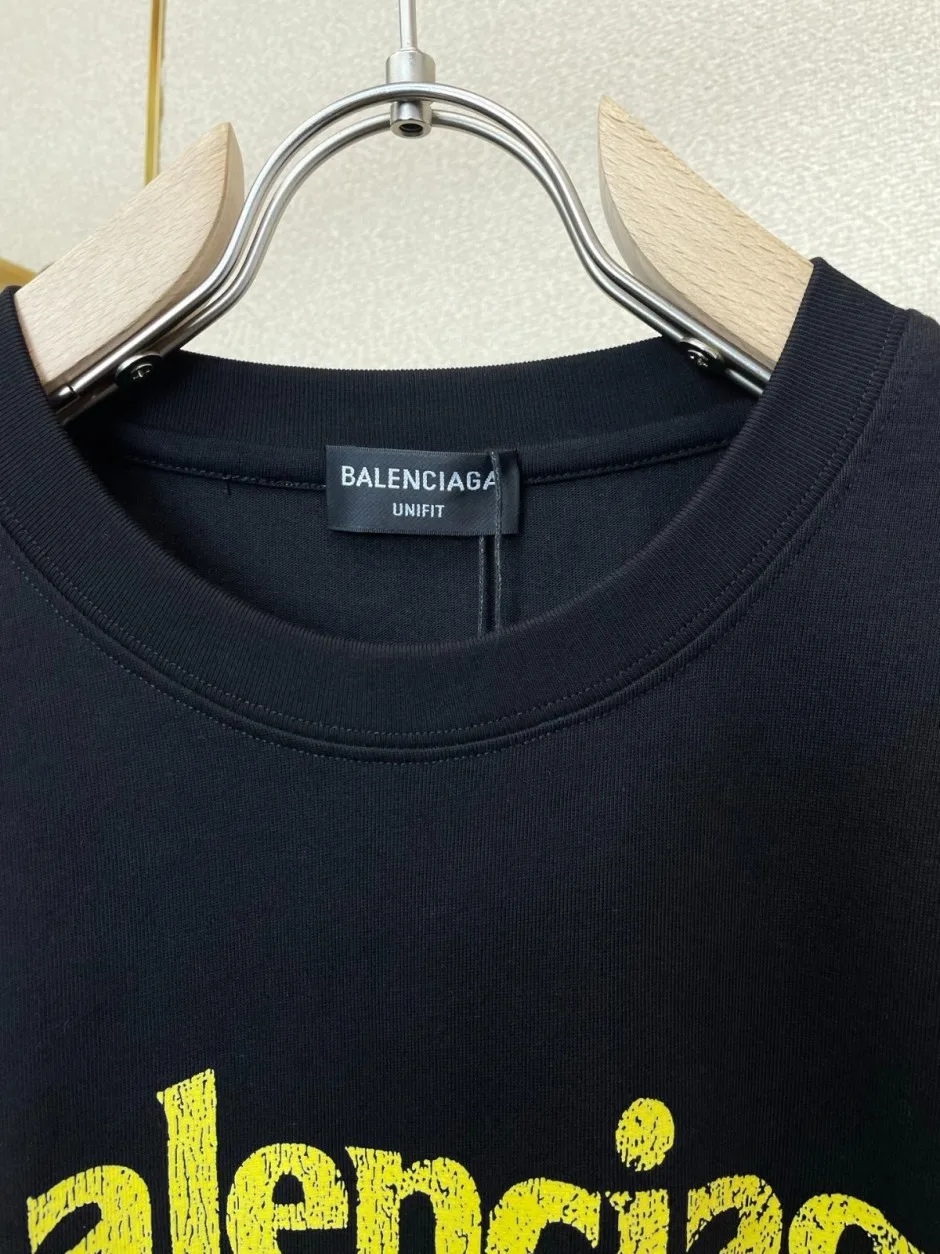 1788089326319925.webp お洒落 プリント入り 半袖Tシャツ バレンシアガ Tシャツ 偽物 クルーネック
