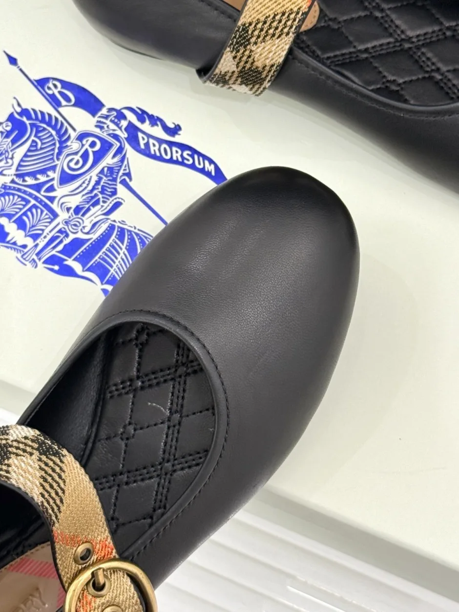 チェックストラップ レザー ロビンバレリーナ バーバリー 偽物 フラットシューズ ブラック