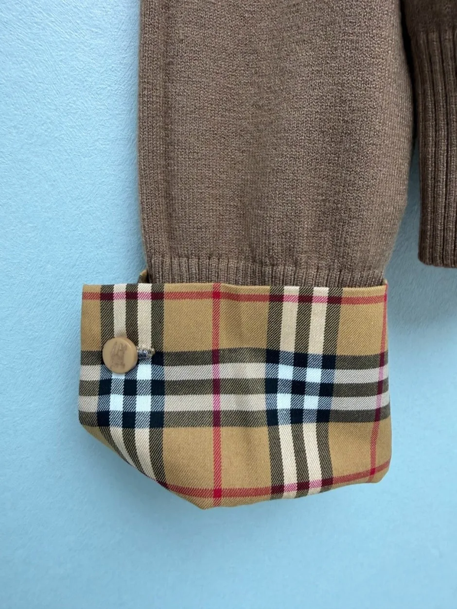 1788162415820439.webp EKD刺繍 チェックカフス クルーネック カーディガン バーバリー ニット 偽物 ブラウン