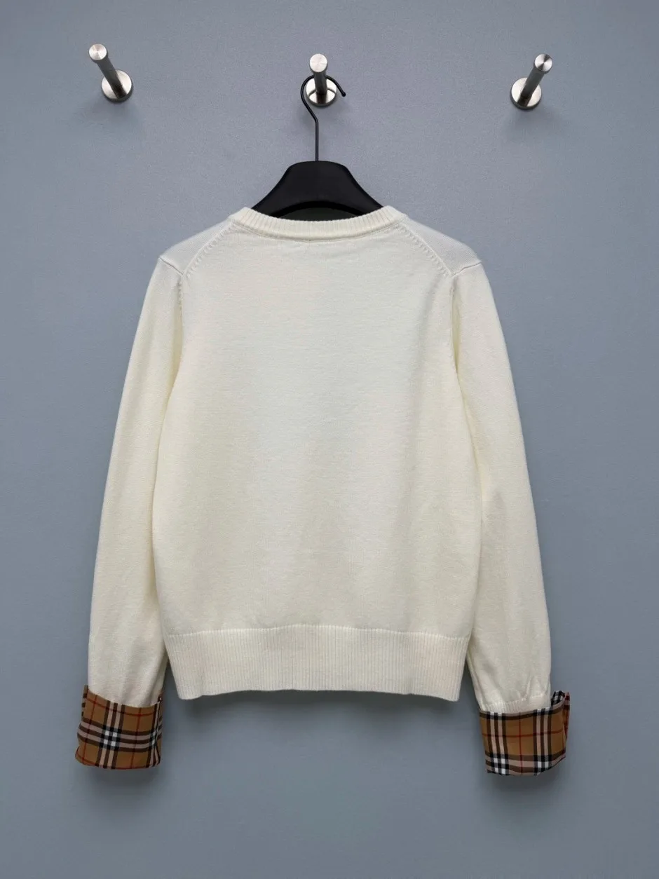 1788162922676746.webp EKD刺繍 チェックカフス クルーネック カーディガン バーバリー ニット 偽物 ホワイト