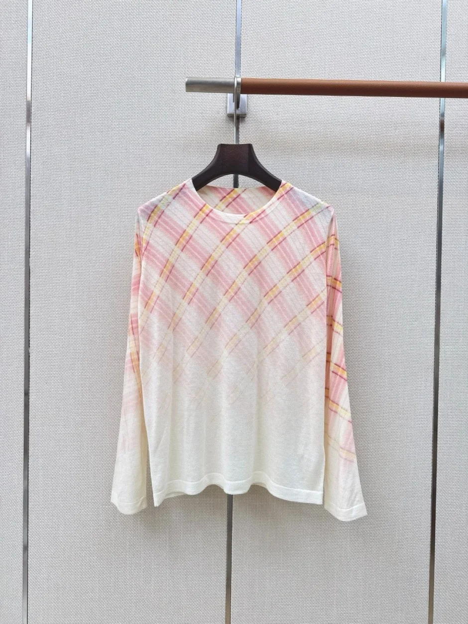 1788165119661029.webp バーバリー Tシャツ 偽物 グラデーション チェック柄 プルオーバー クルーネック