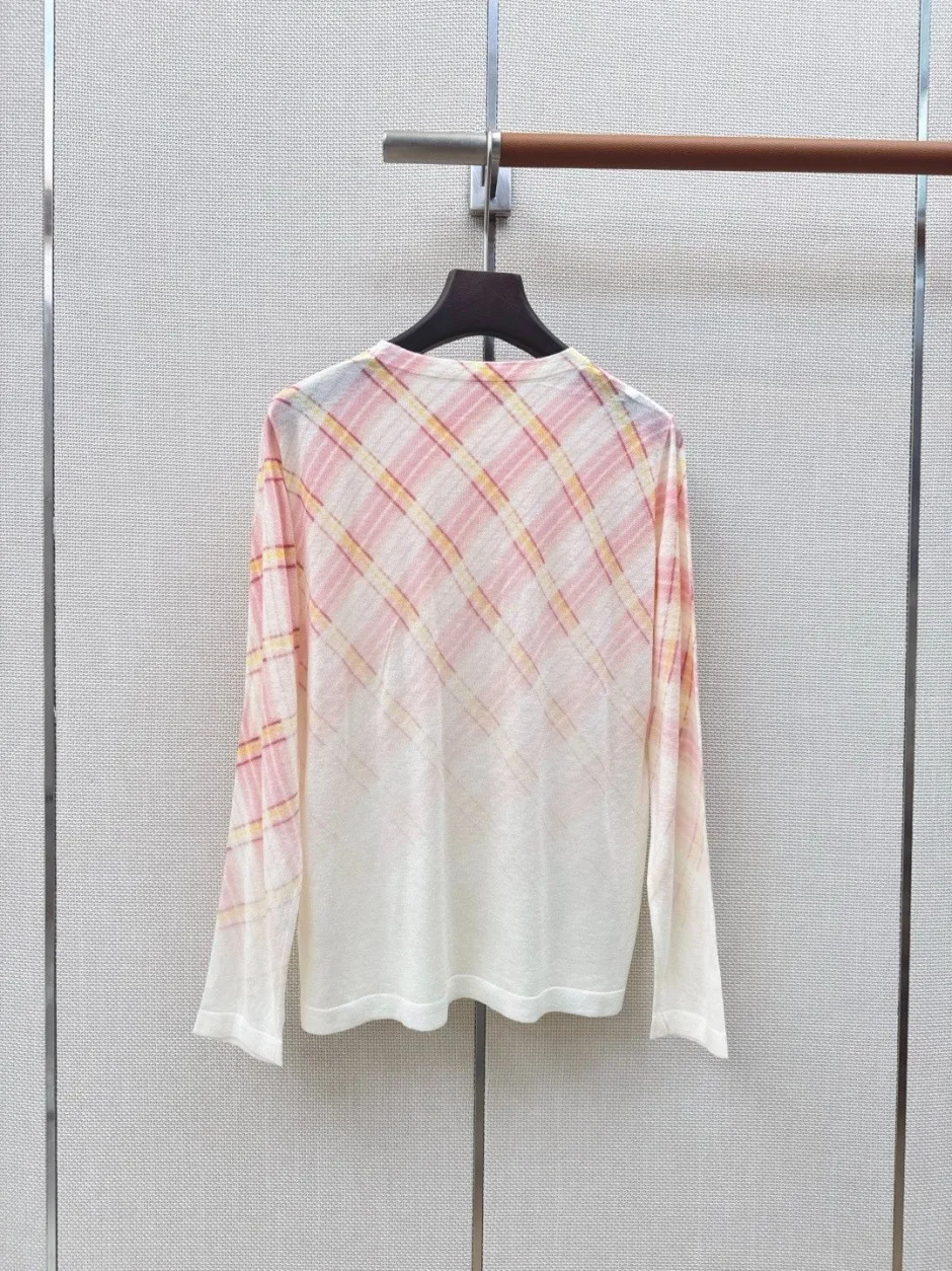 1788165121726363.webp バーバリー Tシャツ 偽物 グラデーション チェック柄 プルオーバー クルーネック
