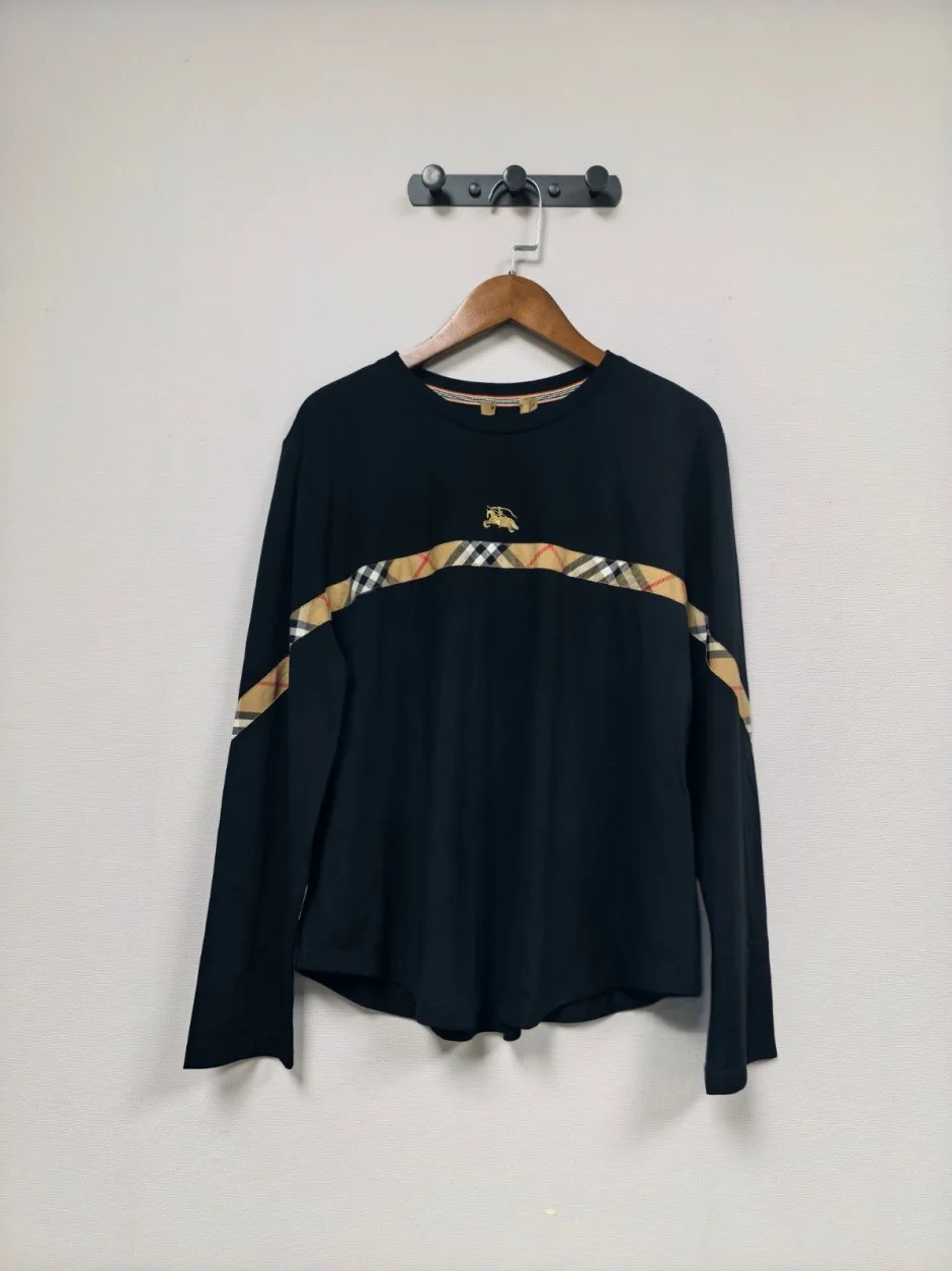 チェックアクセント 長袖Tシャツ バーバリー Tシャツ 偽物 クルーネック ブラック