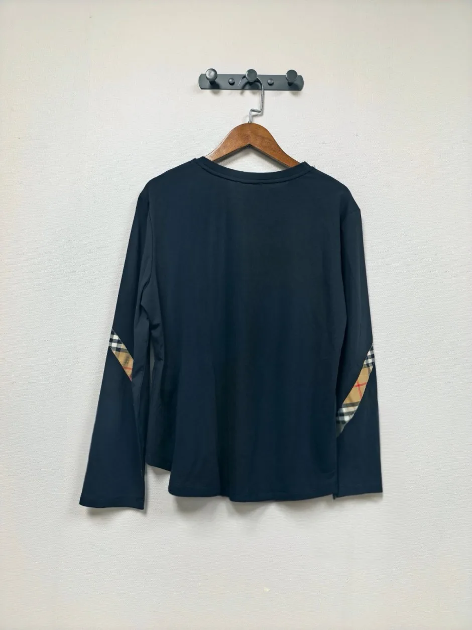 チェックアクセント 長袖Tシャツ バーバリー Tシャツ 偽物 クルーネック ブラック