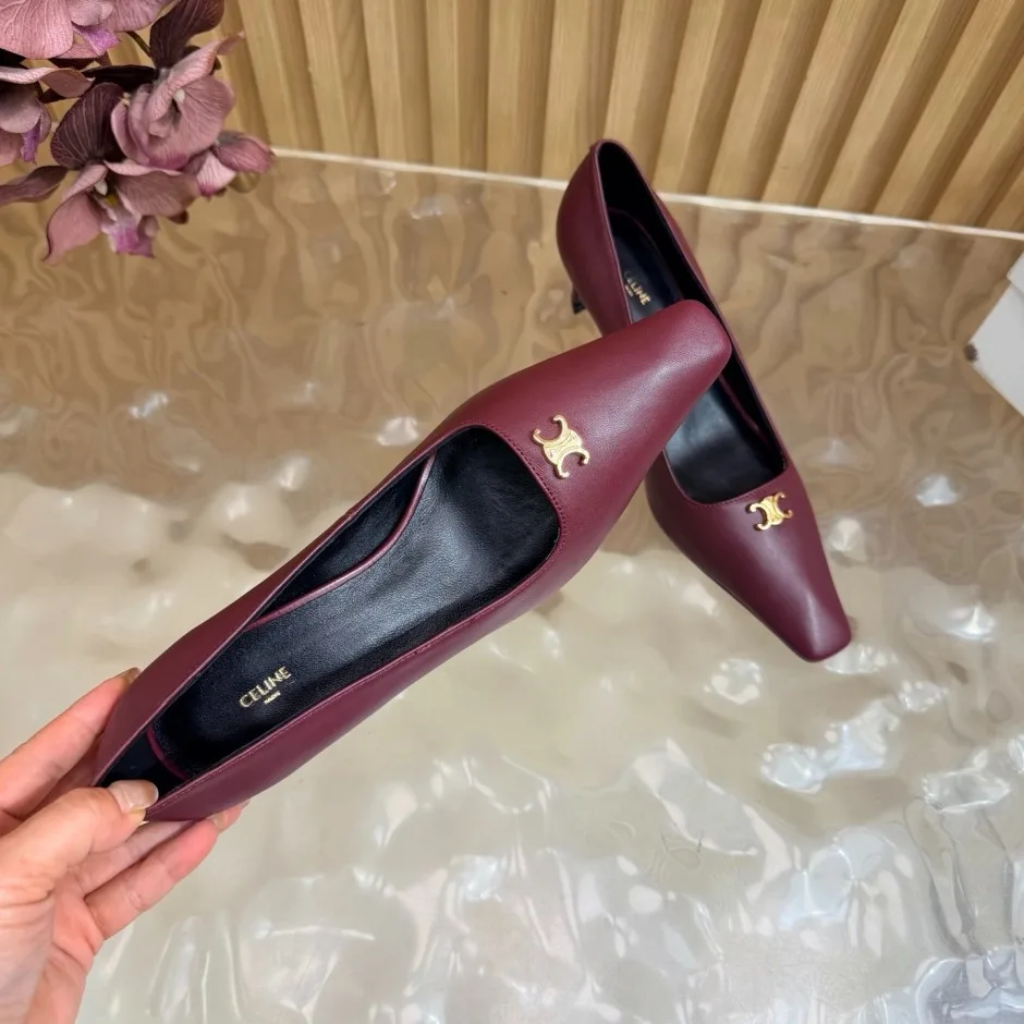 1788322101165480.webp エレガント セリーヌ パンプス コピー 合わせやすい トリオンフ ボルドー