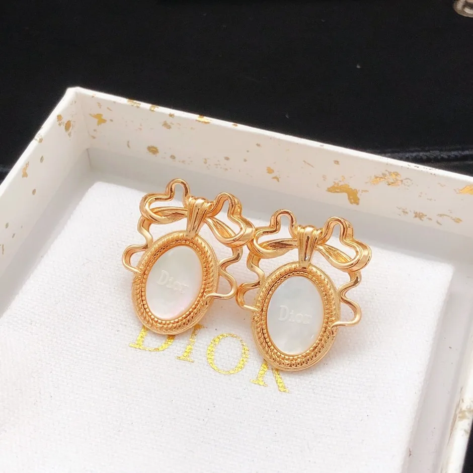 クリスチャン・ディオール イヤリング 偽物 リボンモチーフ ピアス アクセサリー