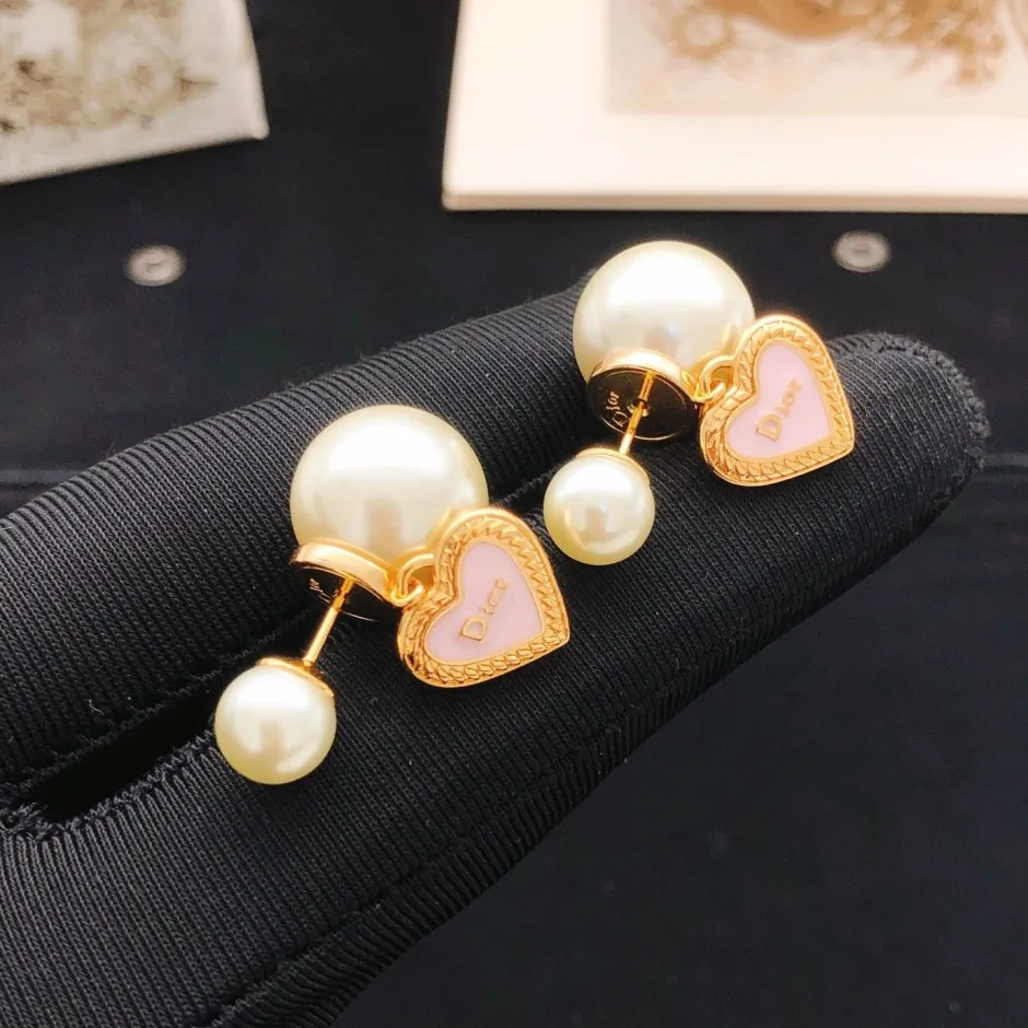 大人可愛い パール＆ハートモチーフ ピアス クリスチャン・ディオール イヤリング 偽物