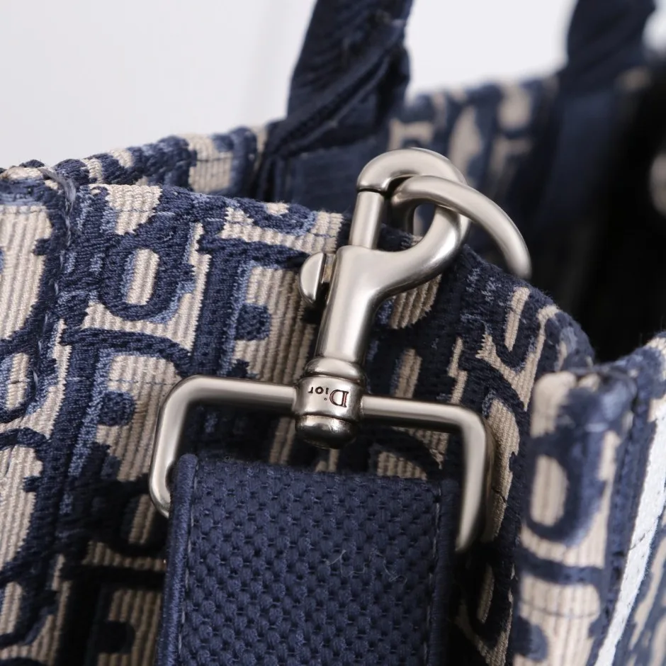 1788528662938855.webp Dior Book Tote ストラップ付きバッグ スモール クリスチャン・ディオール コピー