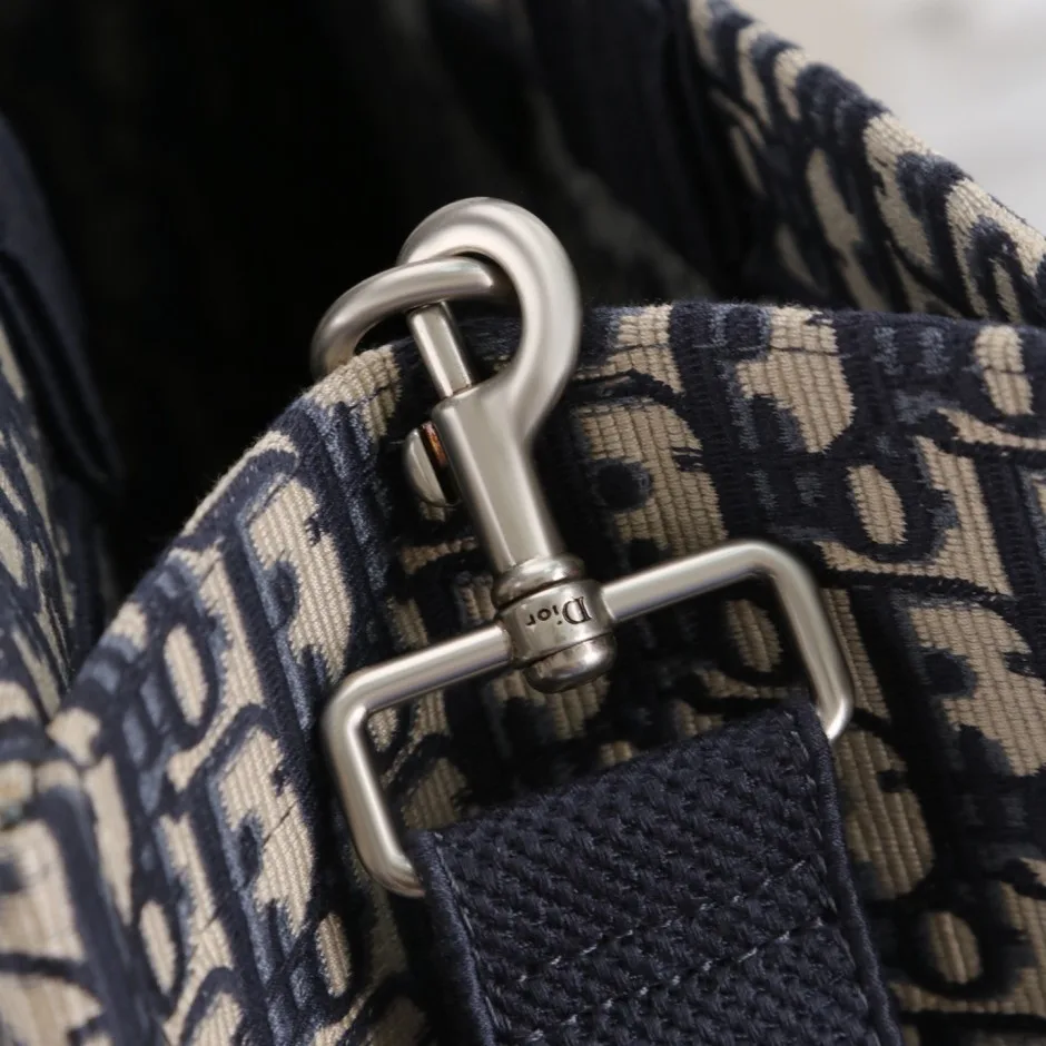 1788530867423488.webp Dior Book Tote ラージ クリスチャン・ディオール コピー エレガント ストラップ付きバッグ