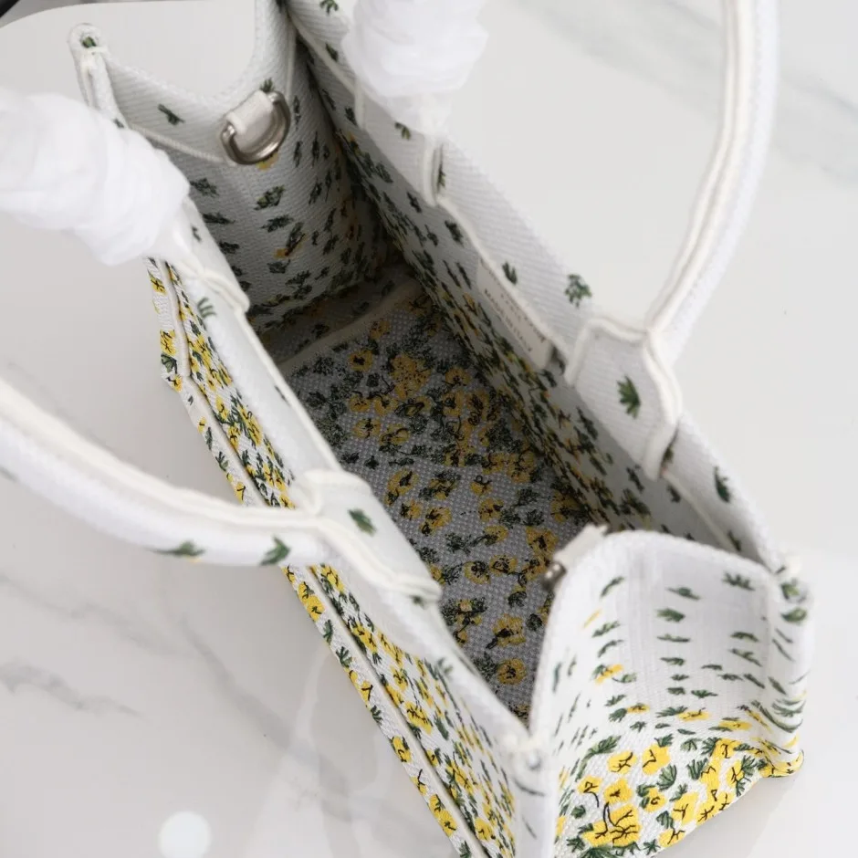 1788531195779680.webp 爽やか Dior Book Tote ストラップ付きバッグ スモール クリスチャン・ディオール コピー