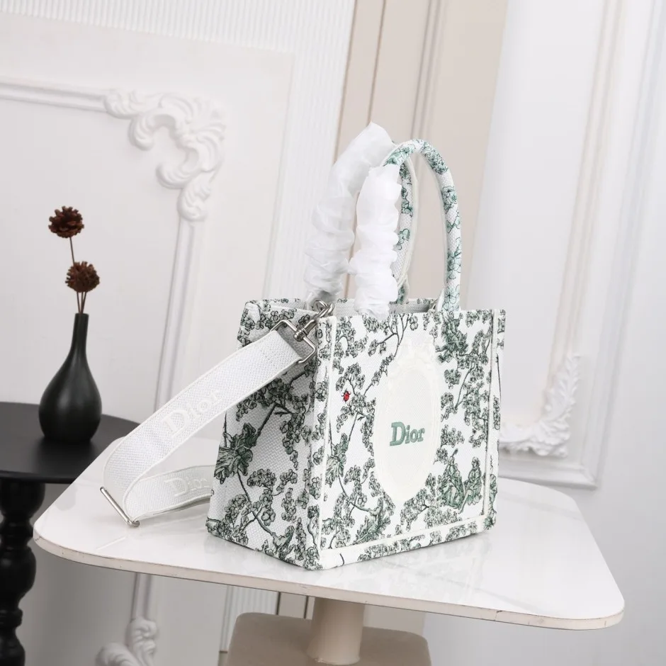 1788579409857823.webp Dior ブックトート クローバー 刺繍 クリスチャン・ディオール コピー スモール