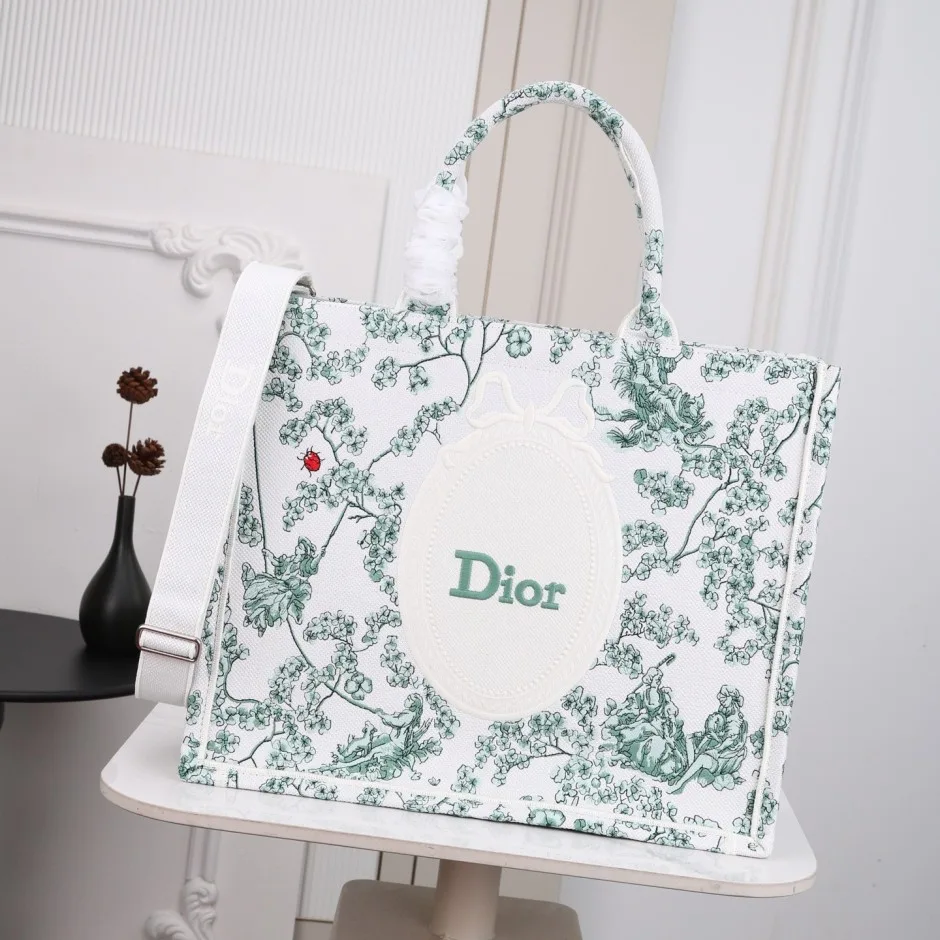 1788580172192489.webp Dior ブックトート クローバー 刺繍 クリスチャン・ディオール コピー ラージ