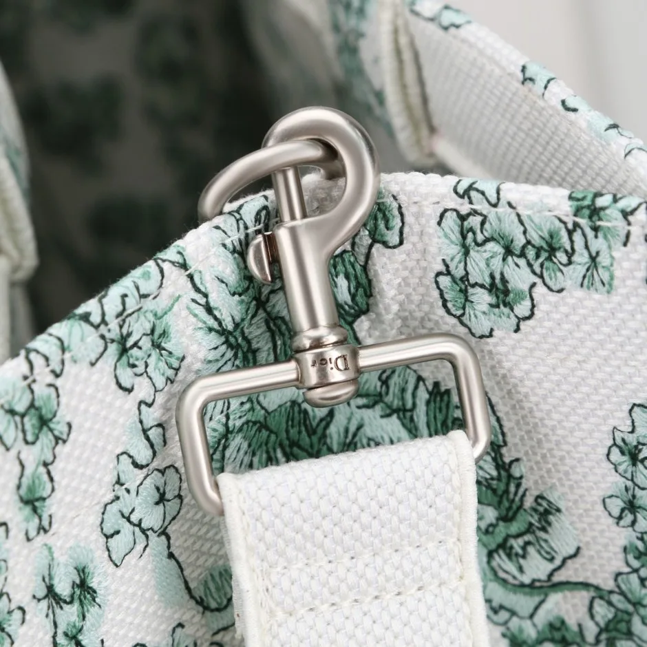 1788580205482113.webp Dior ブックトート クローバー 刺繍 クリスチャン・ディオール コピー ラージ