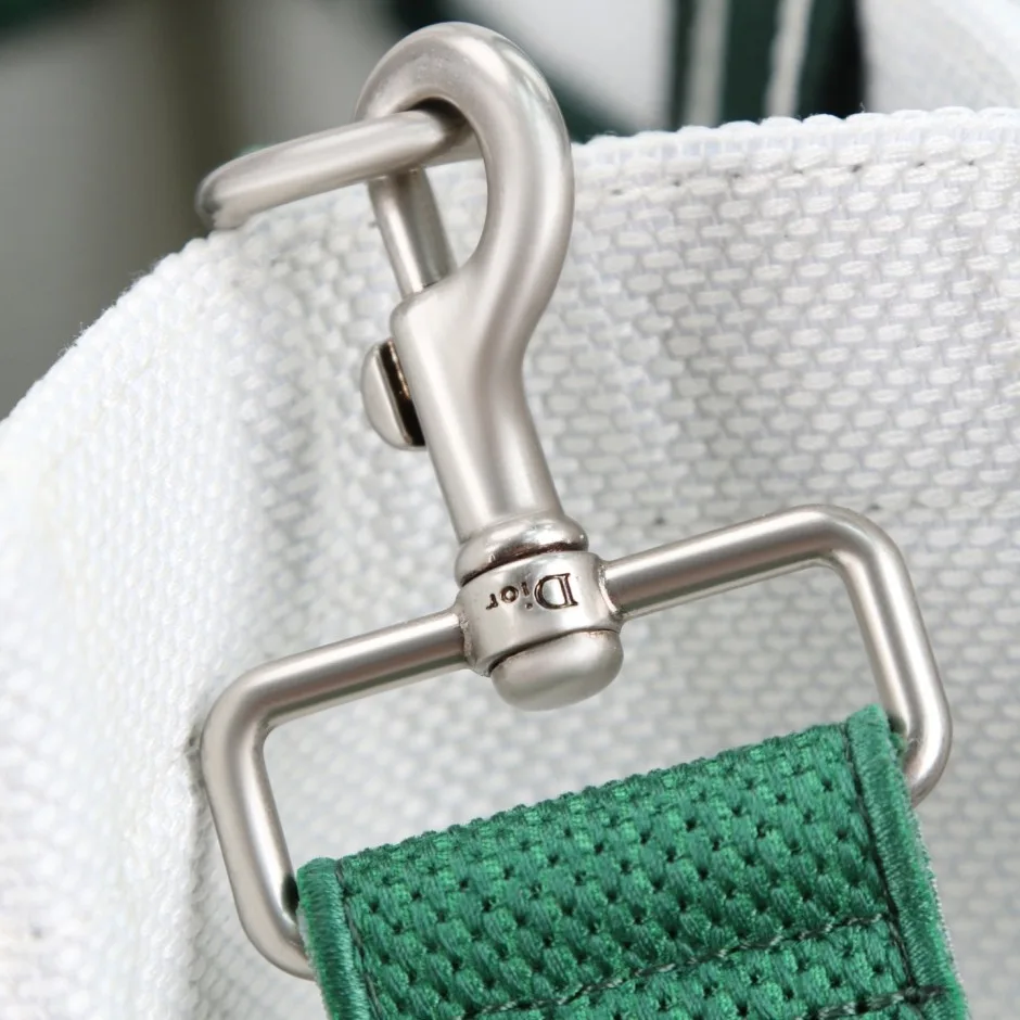 1788581694871956.webp はらぺこあおむし Dior Book Tote ストラップ付きバッグ ミディアム クリスチャン・ディオール コピー