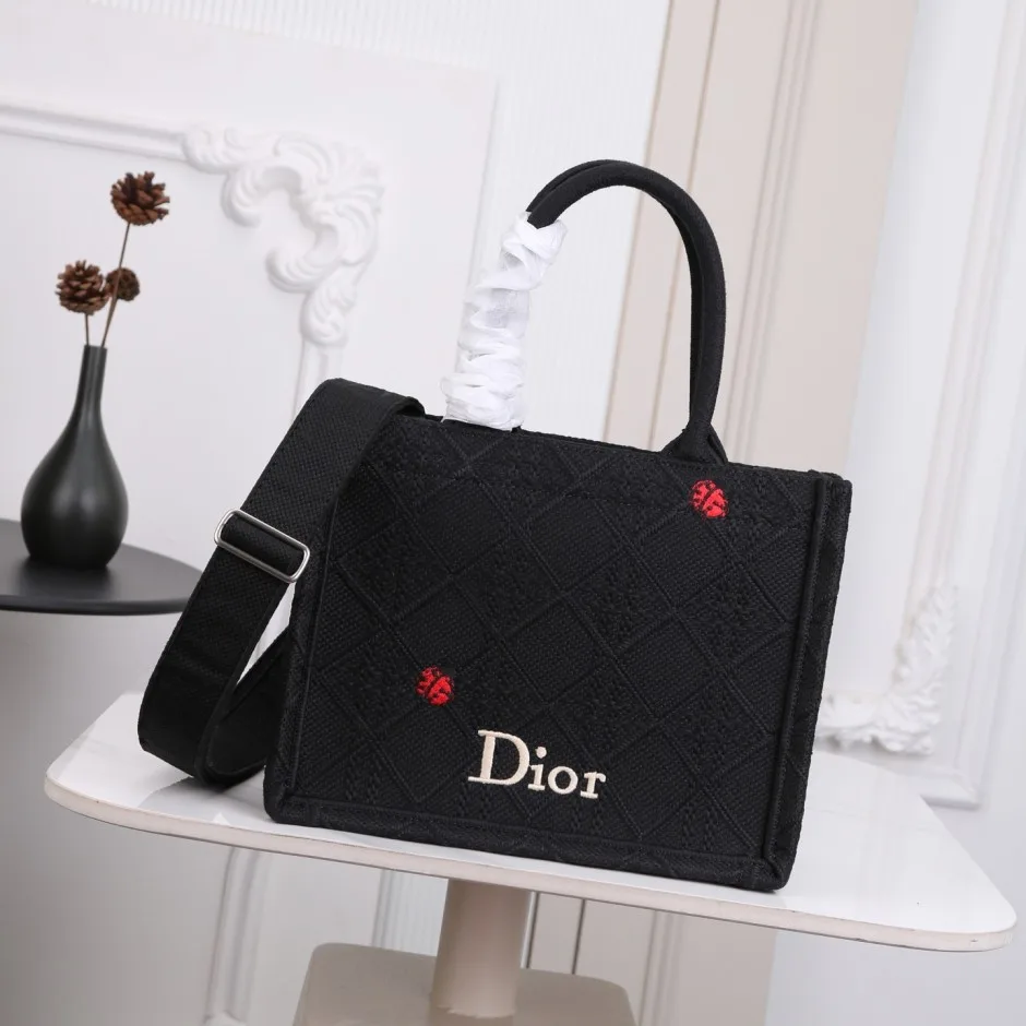 1788582820512064.webp てんとう虫 Dior Book Tote ストラップ付きバッグ スモール クリスチャン・ディオール コピー