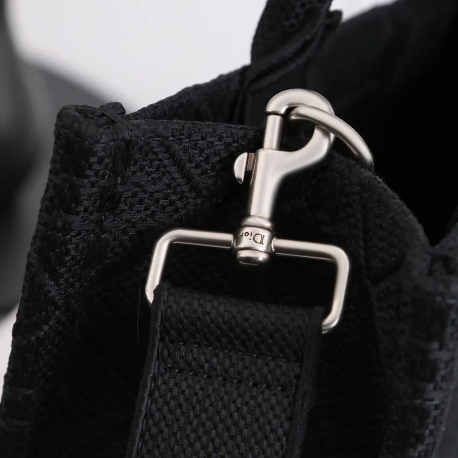 1788582823478054.webp てんとう虫 Dior Book Tote ストラップ付きバッグ スモール クリスチャン・ディオール コピー