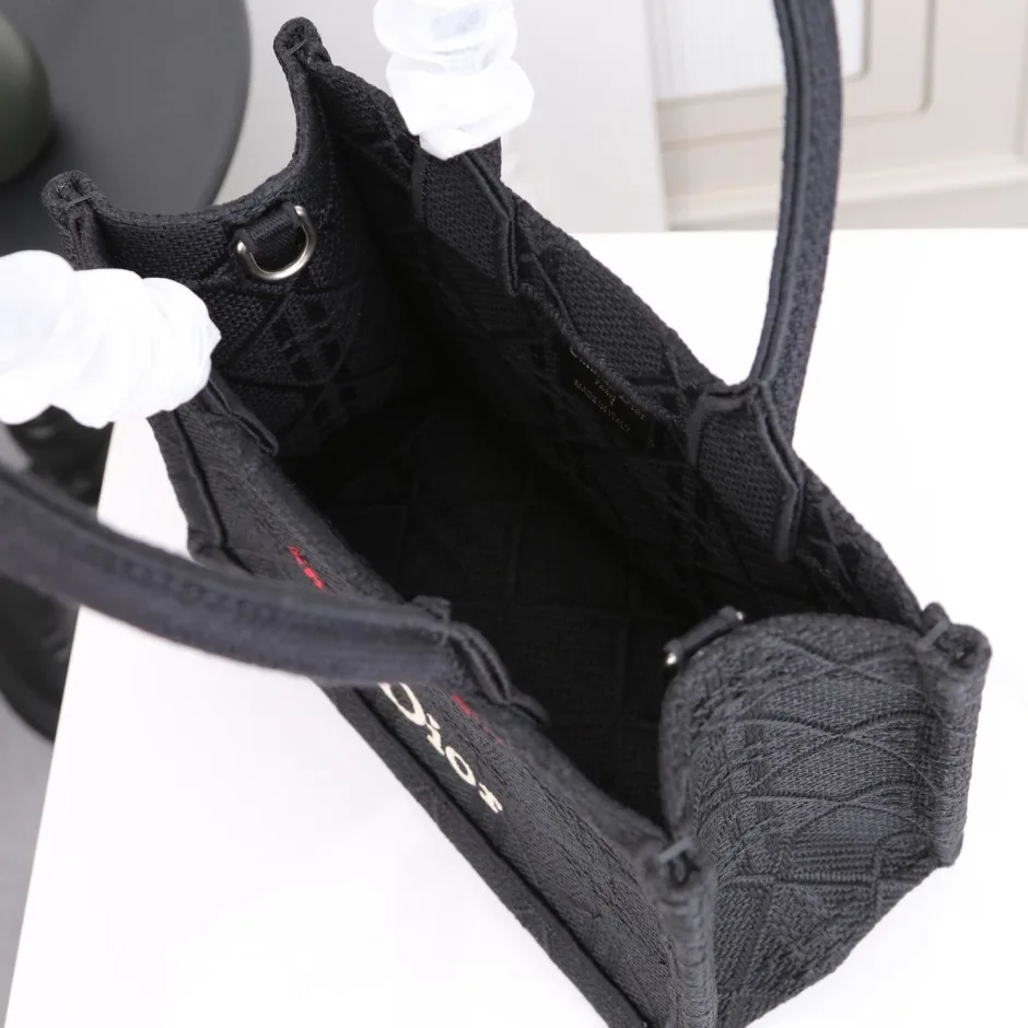 1788582823769080.webp てんとう虫 Dior Book Tote ストラップ付きバッグ スモール クリスチャン・ディオール コピー
