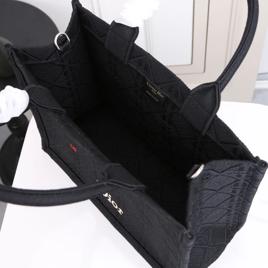 1788583023204206.webp てんとう虫 Dior Book Tote ストラップ付きバッグ ミディアム クリスチャン・ディオール コピー