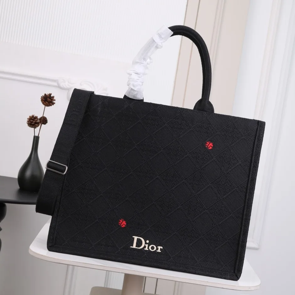 1788583178107550.webp てんとう虫 Dior Book Tote ストラップ付きバッグ ラージ クリスチャン・ディオール コピー