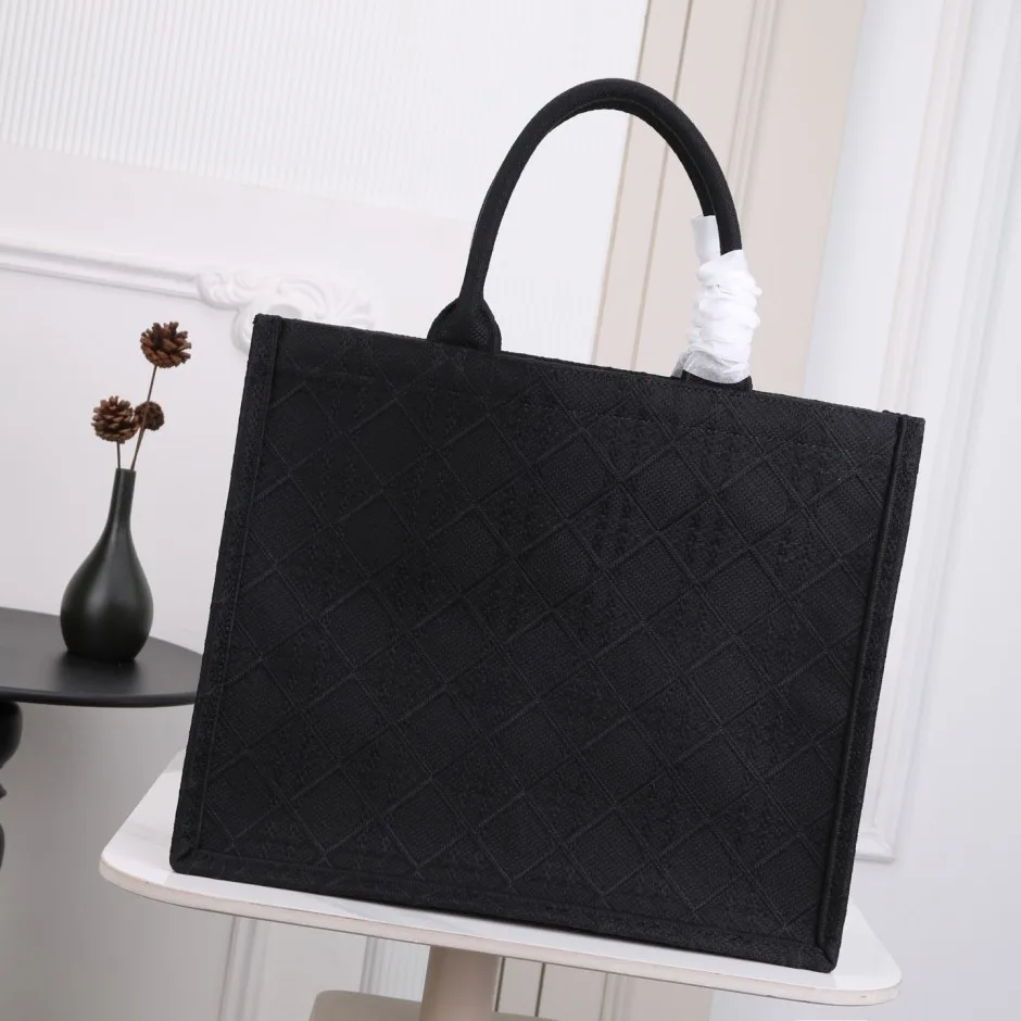 1788583185146781.webp てんとう虫 Dior Book Tote ストラップ付きバッグ ラージ クリスチャン・ディオール コピー