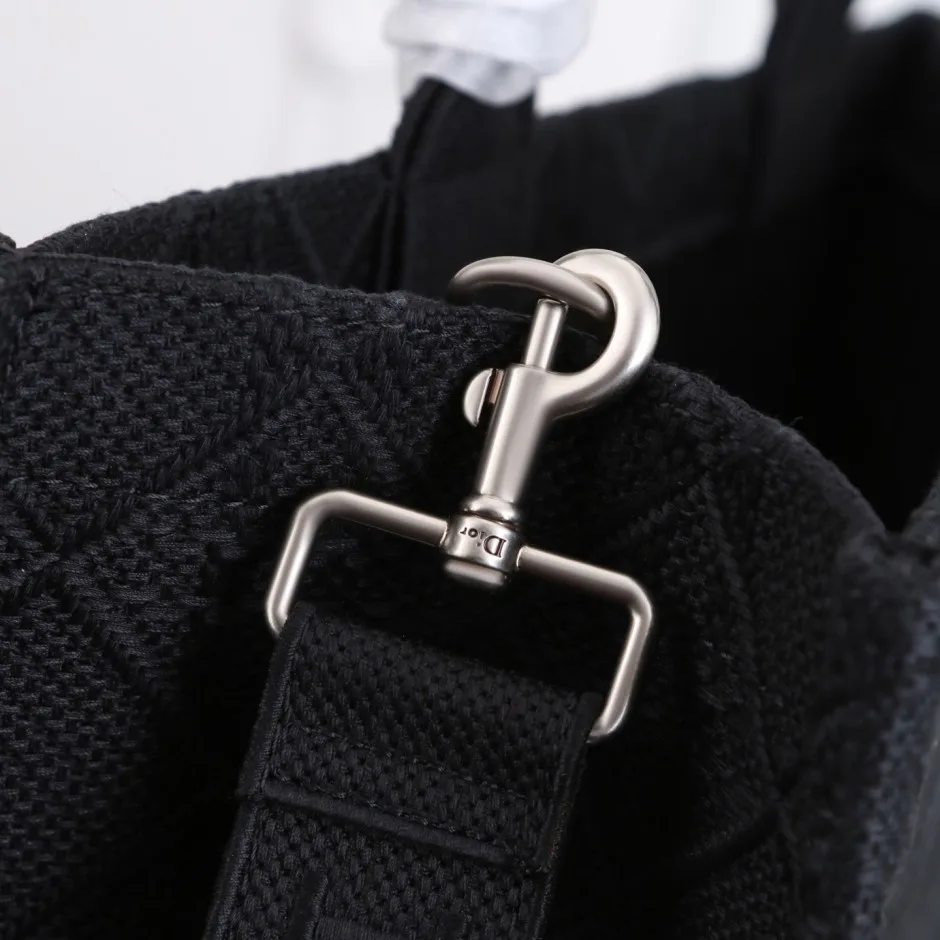 1788583198734150.webp てんとう虫 Dior Book Tote ストラップ付きバッグ ラージ クリスチャン・ディオール コピー