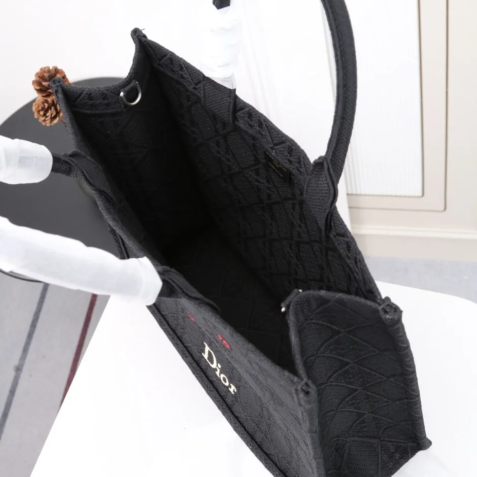 1788583199804776.webp てんとう虫 Dior Book Tote ストラップ付きバッグ ラージ クリスチャン・ディオール コピー