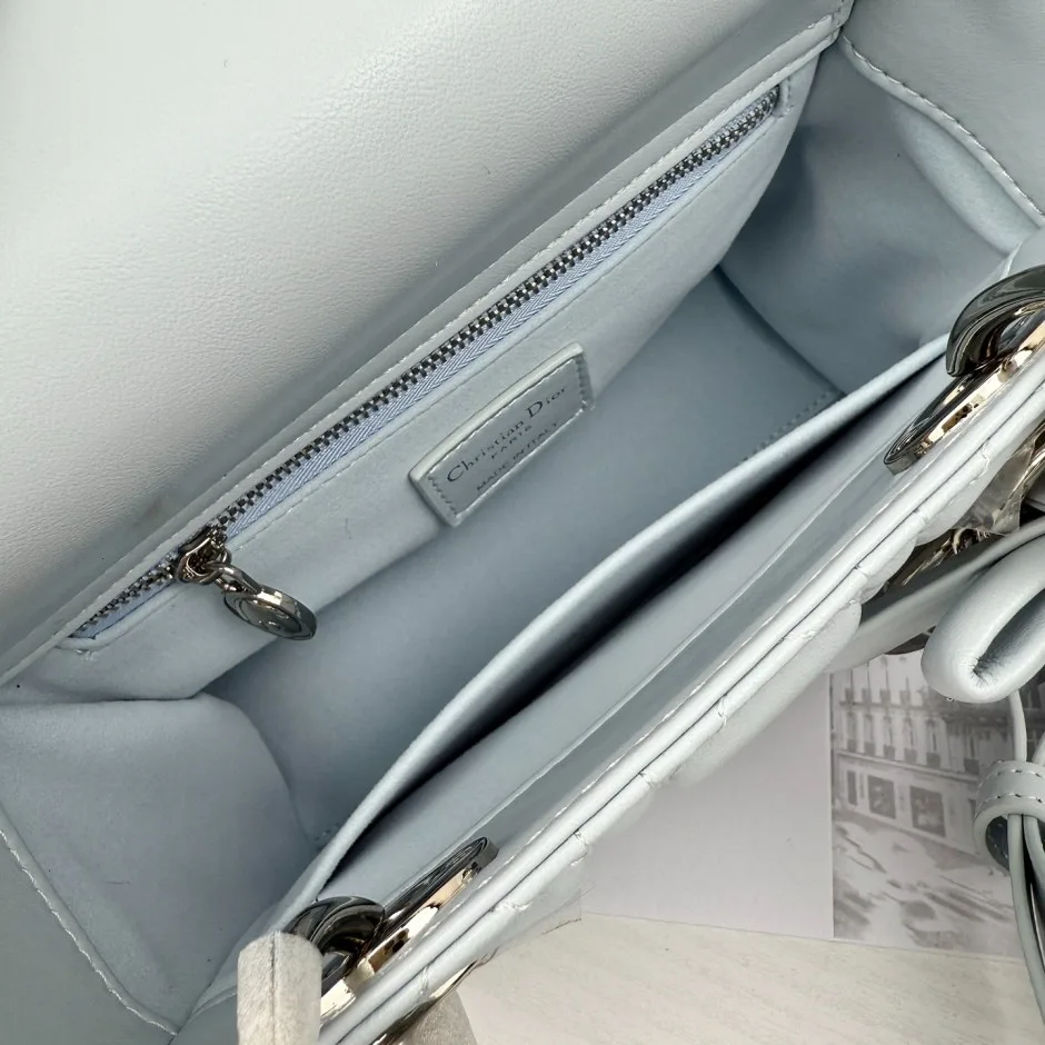 1788586316398000.webp クリスチャン・ディオール コピー Lady Dior ストラップ付き バッグ スモール ブルー